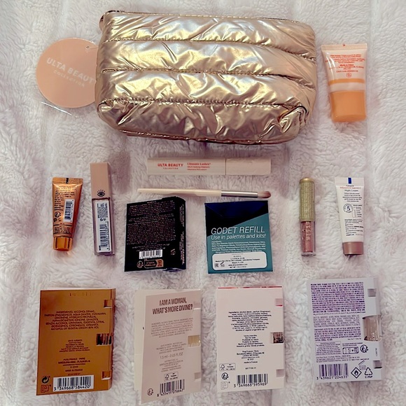 Makeup Kit & Bag NWT - Picture 2 of 2